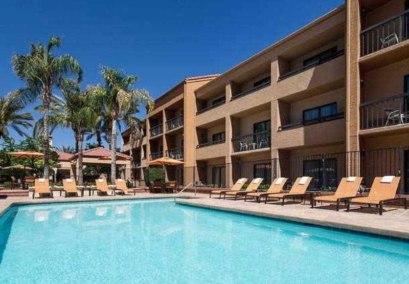 Courtyard By Marriott Phoenix Mesa Exterior photo