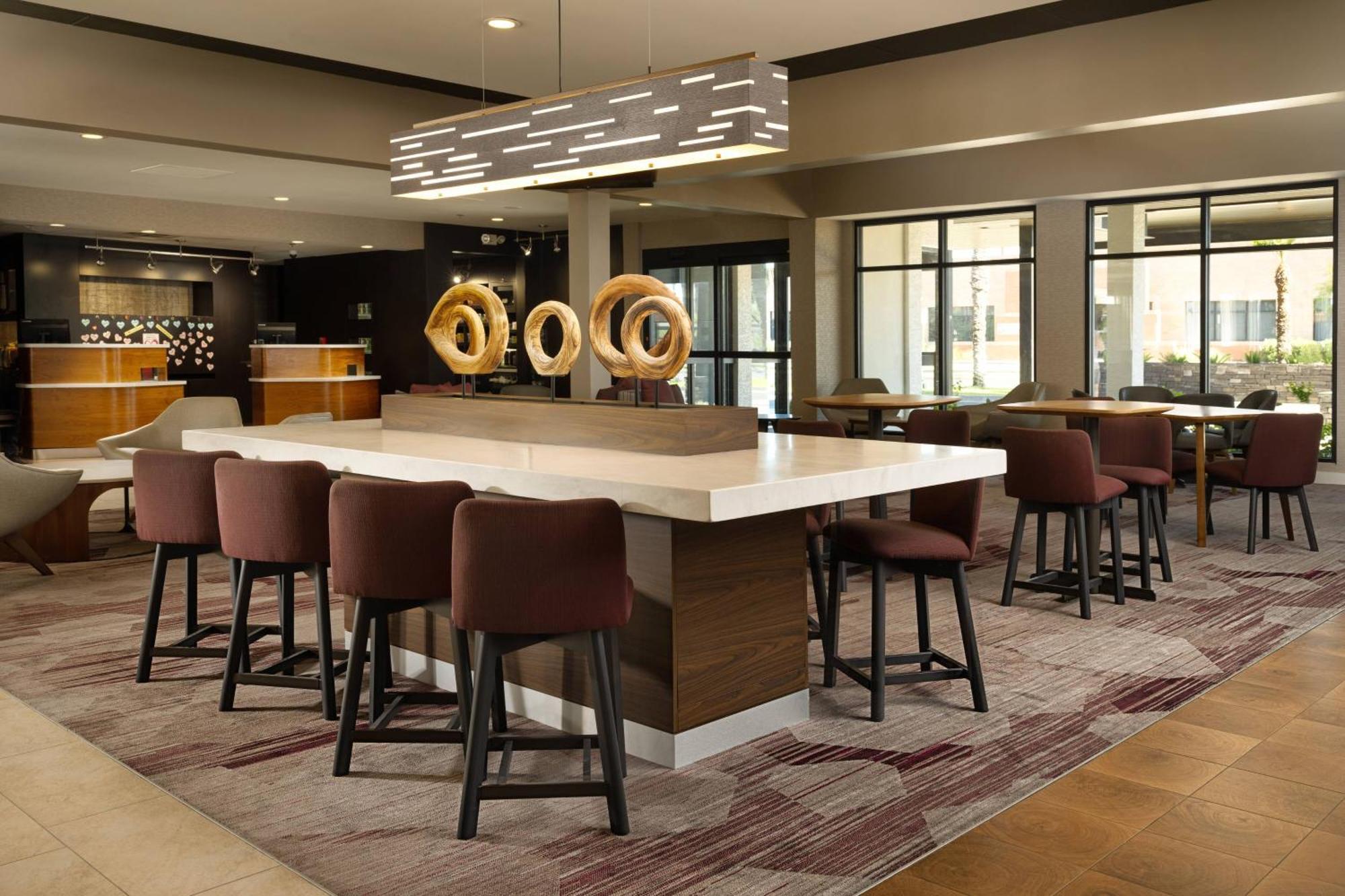 Courtyard By Marriott Phoenix Mesa Exterior photo