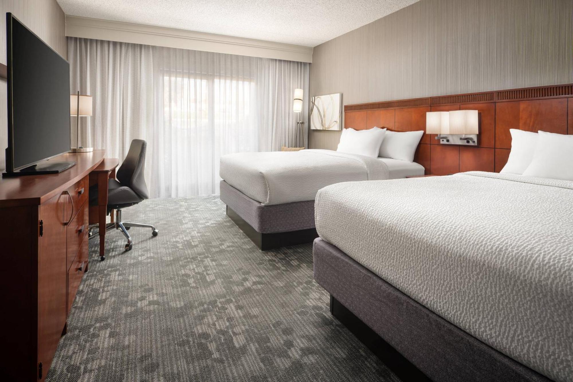 Courtyard By Marriott Phoenix Mesa Exterior photo