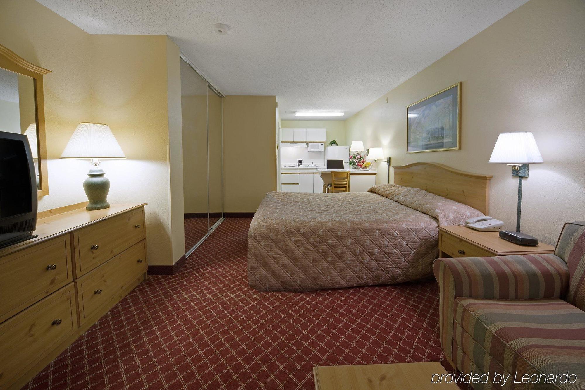 Courtyard By Marriott Phoenix Mesa Exterior photo