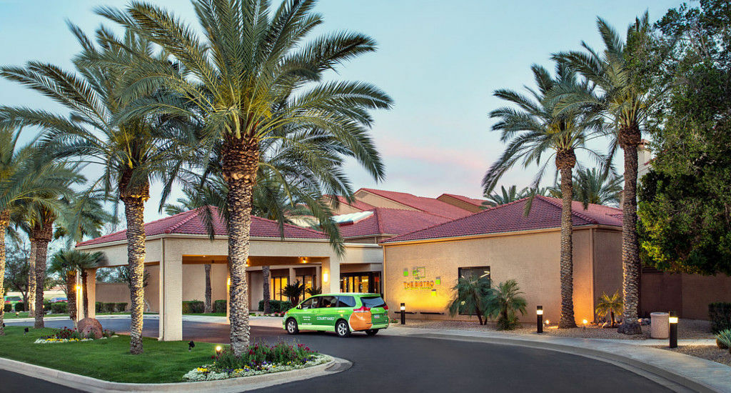 Courtyard By Marriott Phoenix Mesa Exterior photo