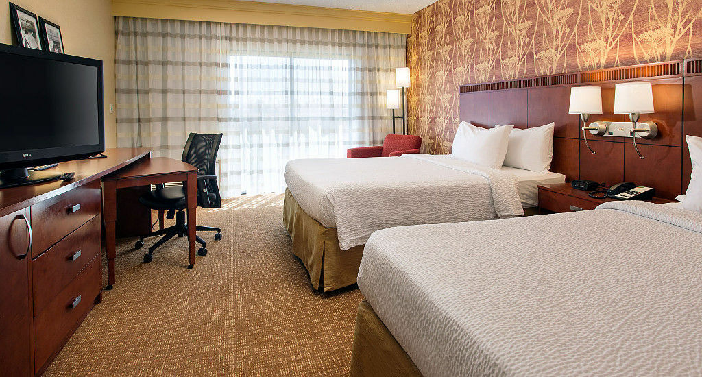 Courtyard By Marriott Phoenix Mesa Exterior photo